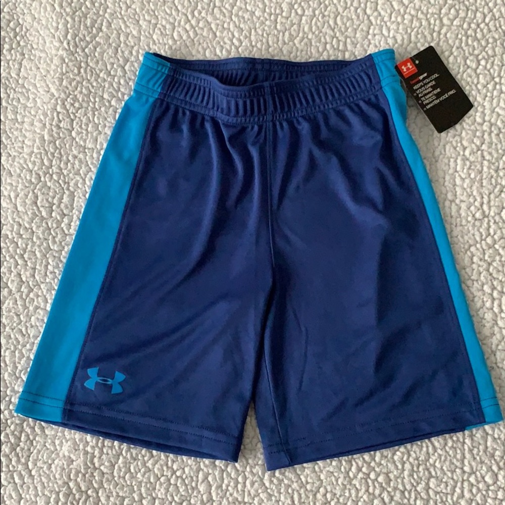 UNDER ARMOUR BOYS SHORTS -SIZE 6 - NWT